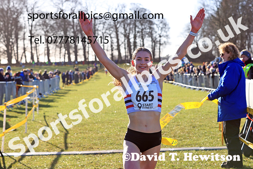 Womens under-17s 2025 Northern Cross Country Champs, Tatton Park, Knutsford, Cheshire. Photo: David T. Hewitson/Sports for All Pics